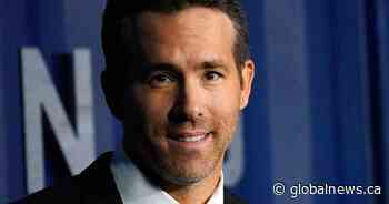 Ryan Reynolds thanks Global Edmonton’s Gord Steinke for showing him old photo of grandfather - Global News