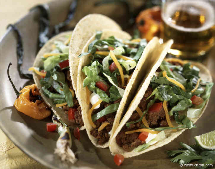 Employee chewing over food, bare-handed sushi prep highlight restaurant violations(Feb 24-Mar 1)