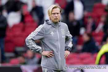 Ajax stuurt assistent Poulsen vanwege coronavirus preventief naar huis