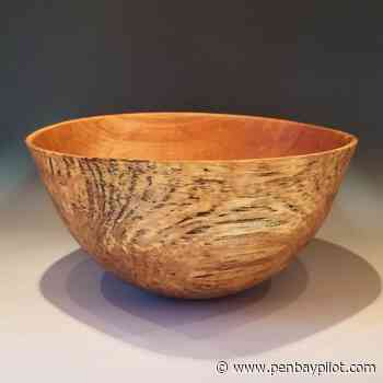 Artist, boatbuilder Stephen Tofield exhibits 'Turned-Bowls from Local Wood' - PenBayPilot.com