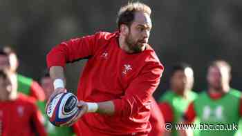 England v Wales: Wayne Pivac's 'no holds barred' side head to Twickenham