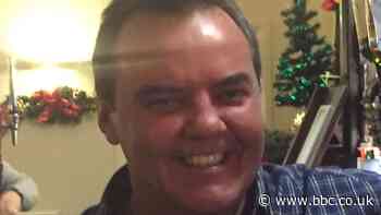 Bachgen, 16, yn euog o ddynladdiad tafarnwr