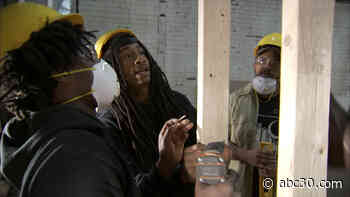 Chicago Re-Entry Program Rebuilds Lives with Hands-On Training