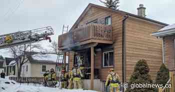 2 sent to hospital, at least 4 displaced after Vanier blaze: Ottawa Fire Services - Global News