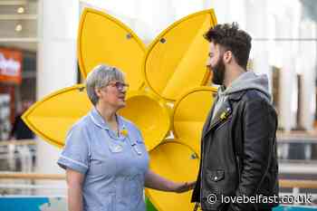 Belfast shoppers invited to share memories of loved ones on Marie Curie’s ‘Great Big Daffodil’ - Love Belfast