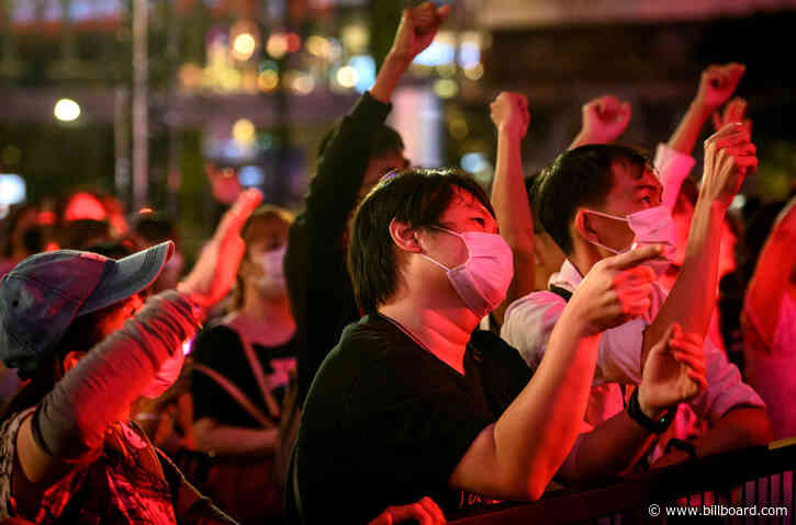 8 Tips for Attending Concerts & Avoiding Coronavirus