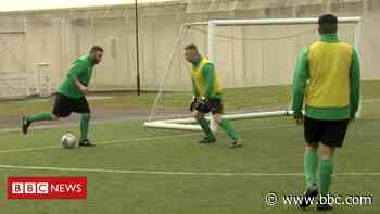 Holme House prisoners' coaching course to stop reoffending - BBC News