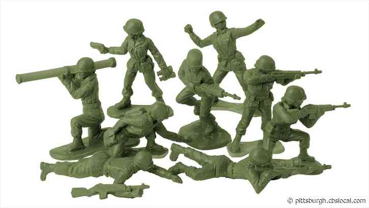 Green Plastic Army Women Are Almost Ready For Duty, Toymaker Says