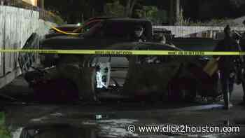Man’s body found inside burning car in parking lot of N. Houston apartment complex, police say - KPRC Click2Houston