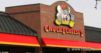 Woman claims hair got stuck in Chuck E. Cheese ticket machine for 20 minutes
