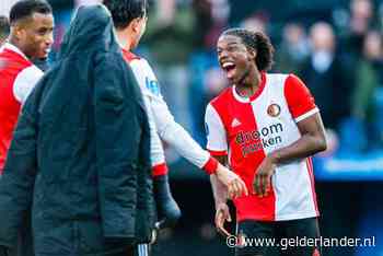 Advocaat geniet van Malacia: ‘Dat hoofdje van hem, geweldig’