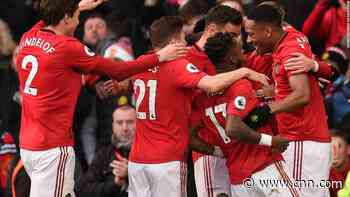 Man United extends unbeaten streak and all but seals title for Liverpool