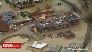 Ruthin flooding: Affordable homes plan 'should go ahead'