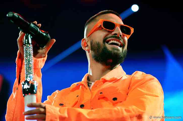 See One of Maluma’s Dior Looks for His 11:11 World Tour