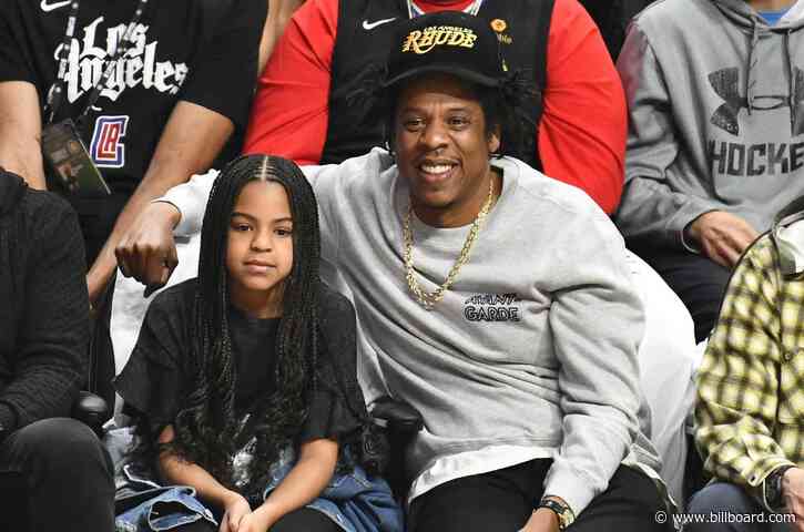 This Is What Happens When You Get Too Close to Jay-Z at a Lakers Game
