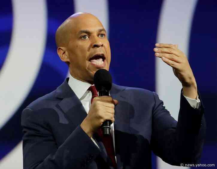 Biden, Sanders push for votes in Michigan, key US primary