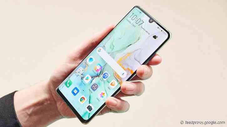Huawei expects major drop in phone sales due to US ban
