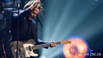 Pearl Jam postpones Toronto concert, upcoming tour over COVID-19 concerns