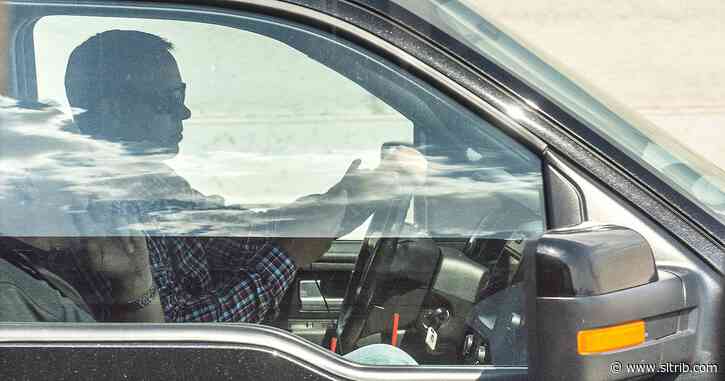 Letter: Ban using hand-held cellphones while driving