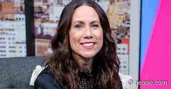 Miriam Shor Says Reuniting with the Younger Cast on Set is Like 'Summer Camp'