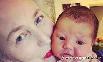 Lydia Bright takes newborn daughter  Loretta Rose to visit her mother Debbie