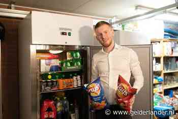 Max heeft zijn eigen online nachtwinkel in Wageningen: ‘Ik zet om het kwartier een wekkertje’