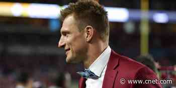 Rob Gronkowski, former Patriots star, reportedly signs with WWE     - CNET