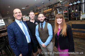 Independent bars thriving in Bolton as local pubs decline - The Bolton News