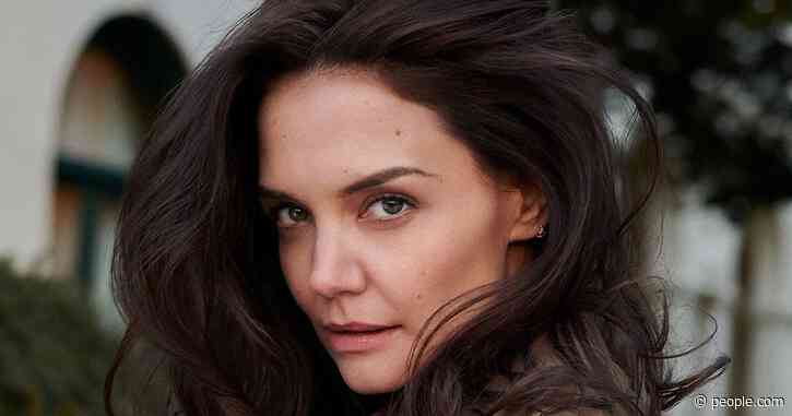 Katie Holmes on Raising Daughter Suri, 13, 'Into Her Individuality': 'She Came Out Very Strong'