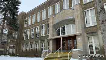 COVID-19 forces Ontario government to shut down for 2 weeks following March Break