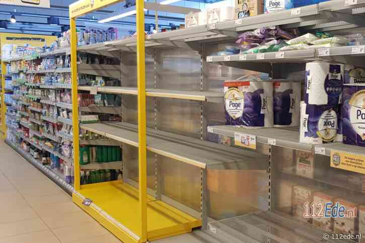 Lege schappen in de supermarkten na coronamaatregelen
