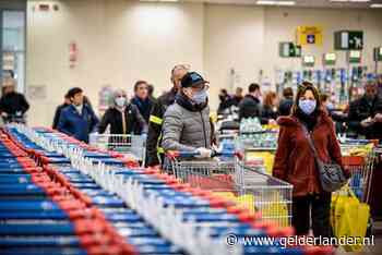 'Ik moet m’n bestelling schreeuwen en mag brood pas pakken als medewerker op afstand is’