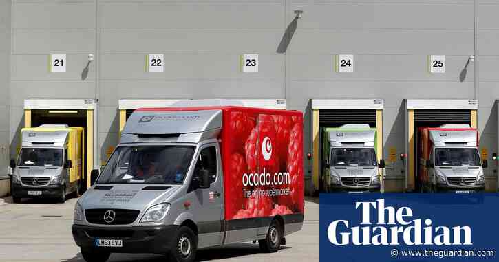 UK supermarkets struggle to cope with surge in online orders
