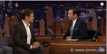 Dr. Oz shows Jimmy Fallon how to properly wash your hands to prevent coronavirus