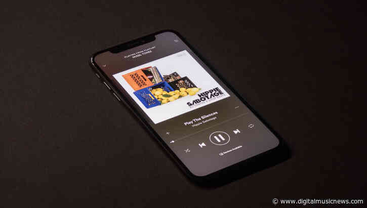 Apple Music Re-Ups With Big Three Labels, Misses Out on Bundling Options