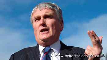 Coronavirus: Keeping schools open is correct call, former Health Ministers say