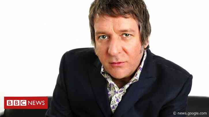 Pete Mitchell: Former BBC Radio 2 presenter dies aged 61 - BBC News
