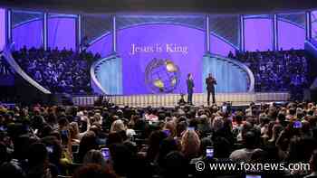 Joel Osteen's Houston megachurch cancels public Sunday service over coronavirus - Fox News