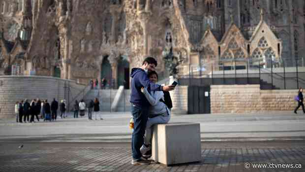 Canadians scrambling to leave Europe as borders close and flights are suspended