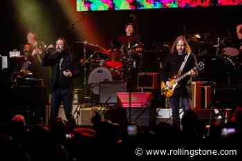 See Chris and Rich Robinson Perform Black Crowes Classics at Love Rocks NYC Gig