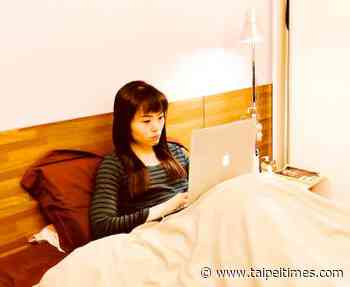 Gadgets cause insomnia: psychiatrist - Taipei Times