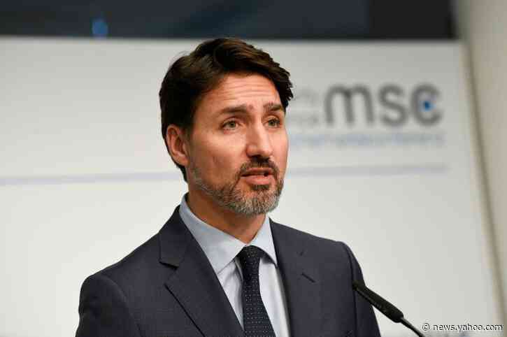 Coronavirus: Ottawa urges all Canadians to come home while they can