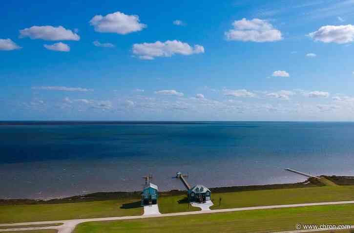Beachside gated community mixes small-town feel, beach life