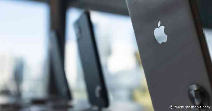 Apple shuts all stores around the world — except in China