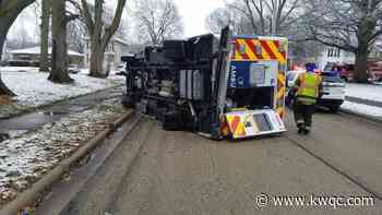 Ambulance stolen from CGH Medical Center in Sterling involved in crash - KWQC-TV6