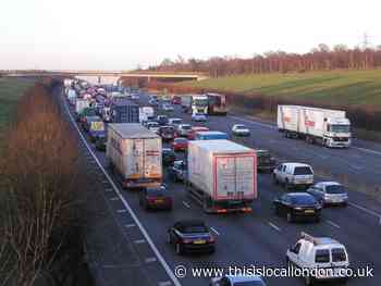 Traffic News: Accidents and lane closures on M25 and A406 causes delays
