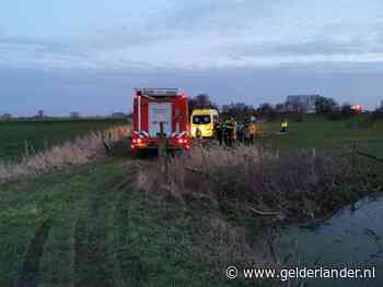 Meisje loopt in Wageningen het water in: familie belt in paniek 112