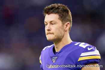 Report: Vikings re-sign Britton Colquitt