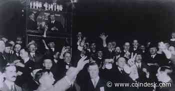 Retail Investors Are Buying the Bitcoin Institutions Are Selling, Traders Say