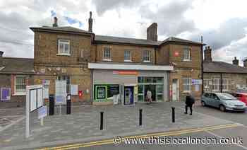 Man stabbed at Norwood Junction station